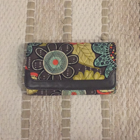 Vera Bradley Handbags - Vera Bradley Wallet/Clutch
